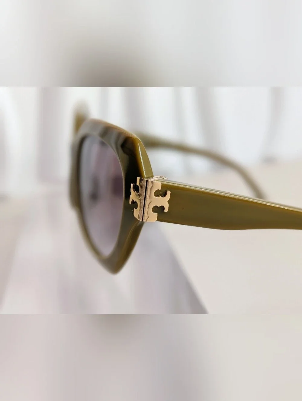 NIB Tory Burch 51mm Olive Cat Eye Sunglasses Case Dust Bag